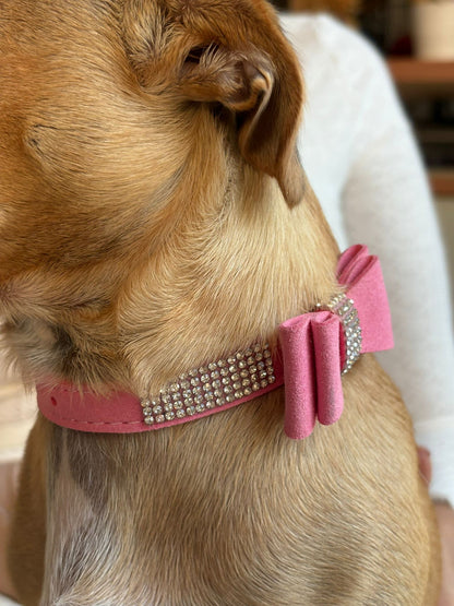 Hundehalsband klein mit Schleife – Wildleder-Optik, elegant & verspielt