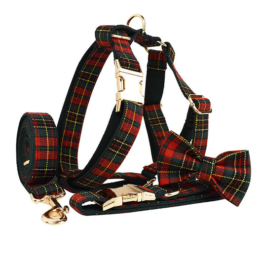Premium Weihnachtset „Festive Charm“ – Leine, Geschirr & Fliege im eleganten Feiertagslook